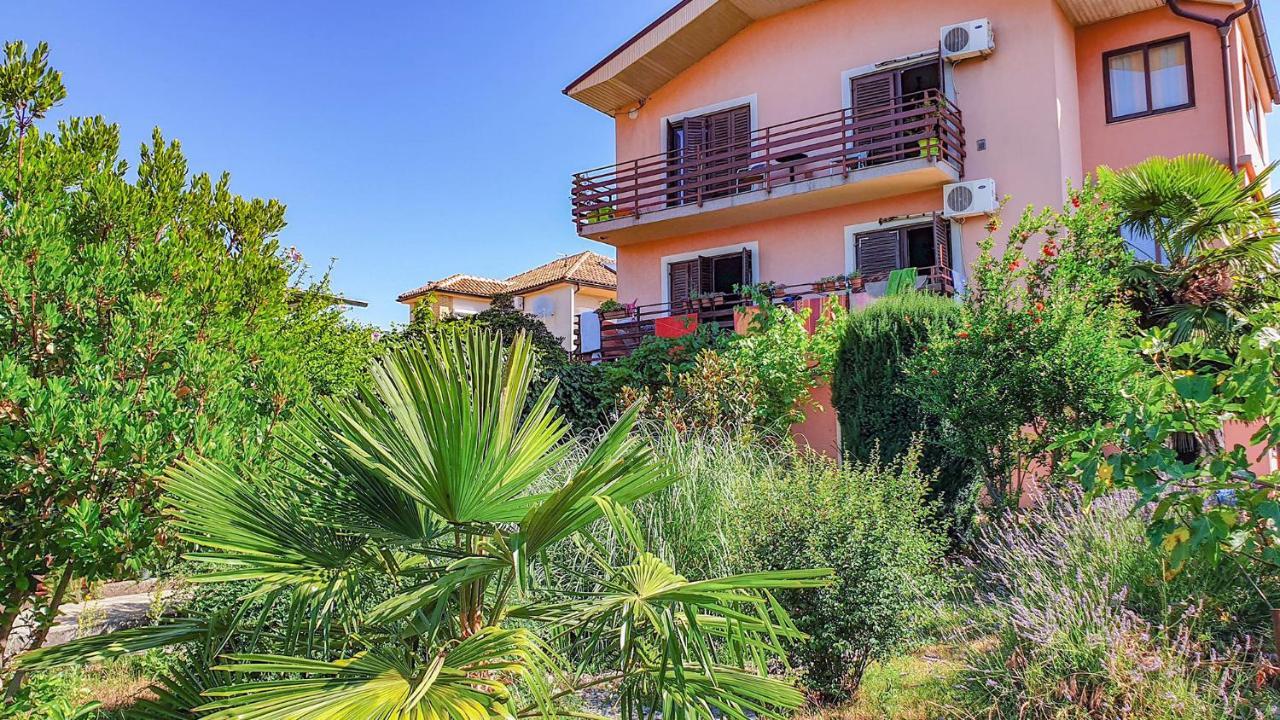 Apartman Marinici - With Private Parking *